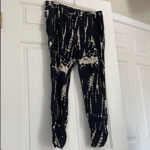 Cute black silk pant with print